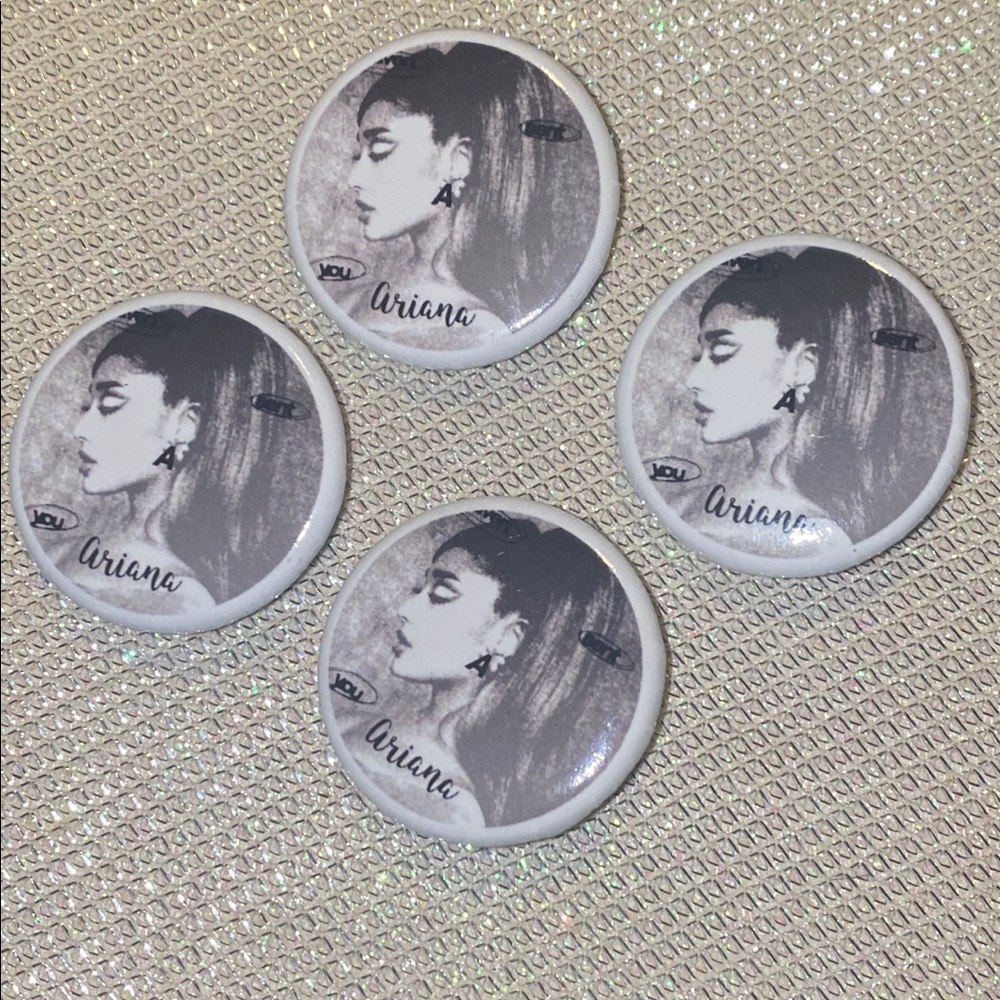 ARIANA GRANDE PROMOTIONAL ALBUM RELEASE RARE!!!!